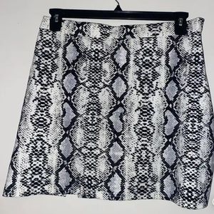 Shein Black and White Snake Skin Mini Skirt, Small